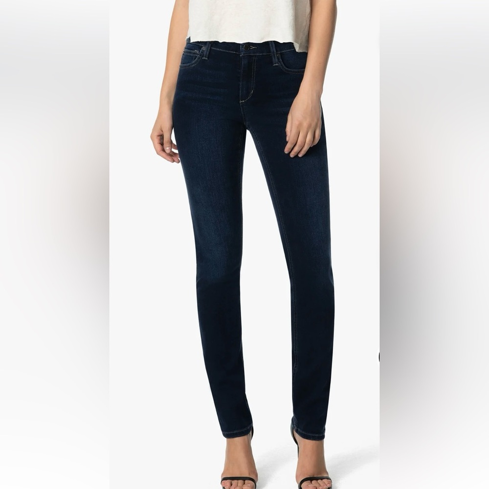 NWT JOE’s Stretch Cigarette Jean - Dk blue denim, slim fit, straight leg